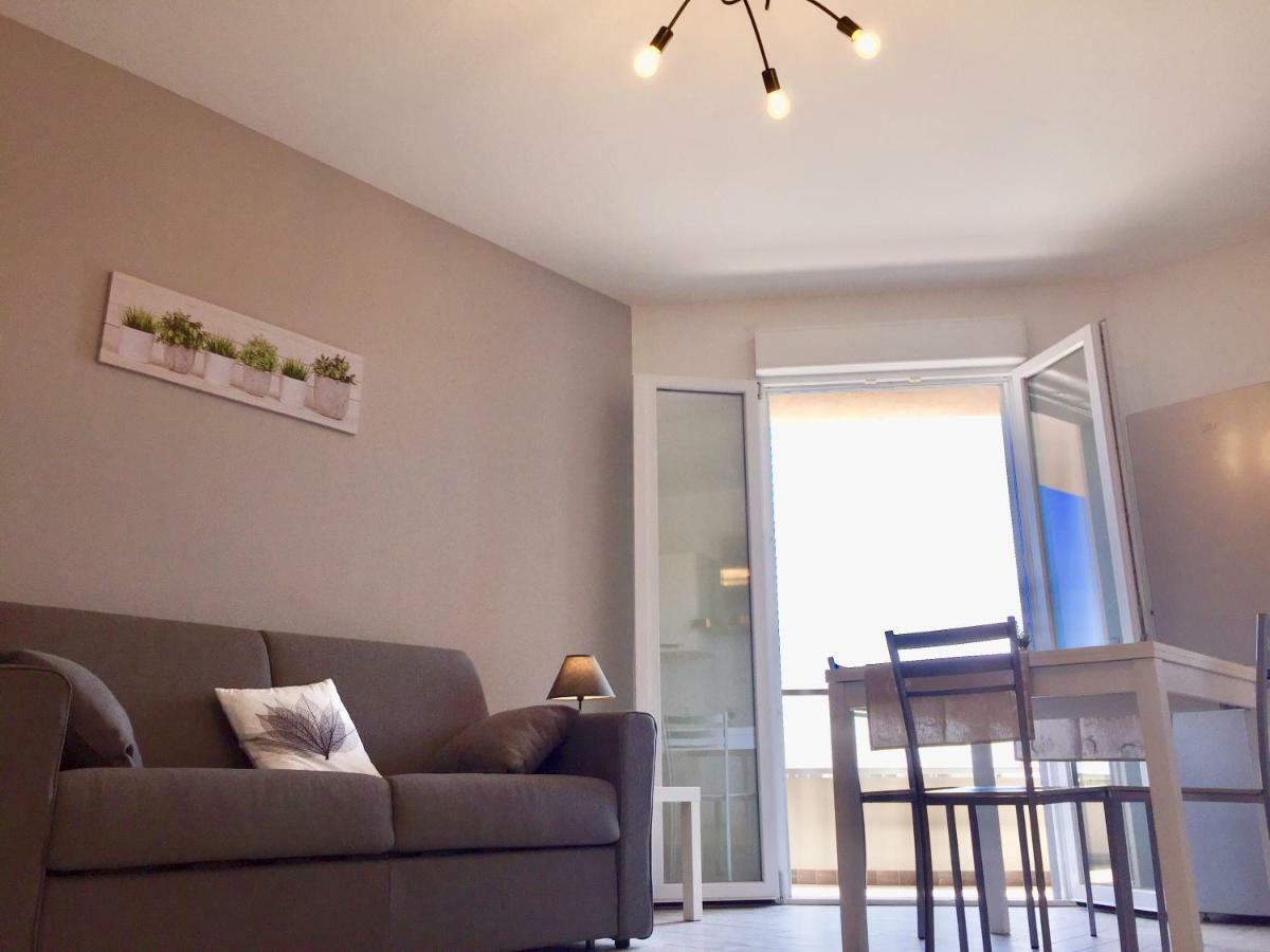 Le Domus Modern Apartments Cagliari Su Forti Екстер'єр фото