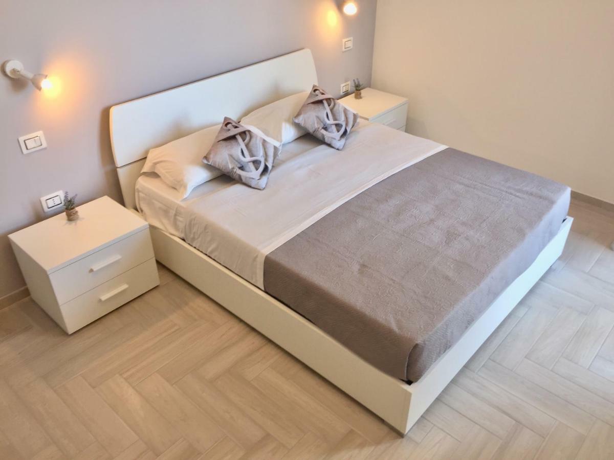 Le Domus Modern Apartments Cagliari Su Forti Екстер'єр фото