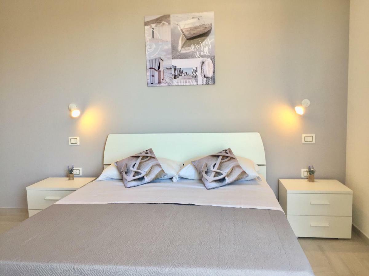 Le Domus Modern Apartments Cagliari Su Forti Екстер'єр фото