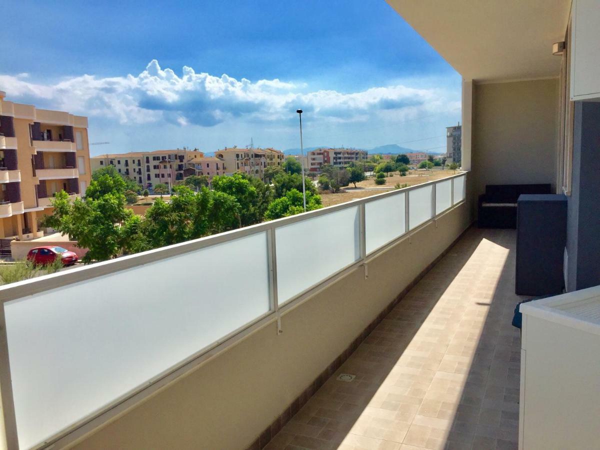 Le Domus Modern Apartments Cagliari Su Forti Екстер'єр фото