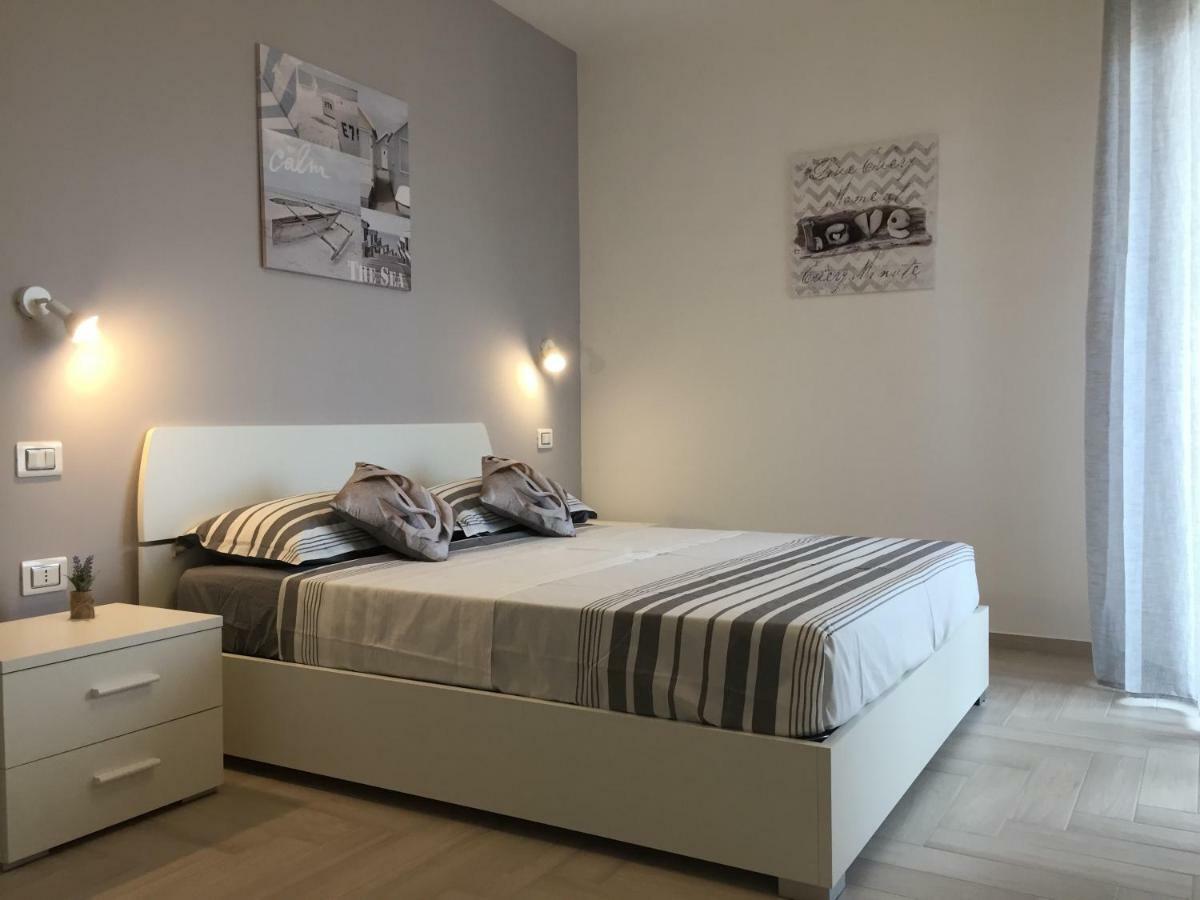 Le Domus Modern Apartments Cagliari Su Forti Екстер'єр фото