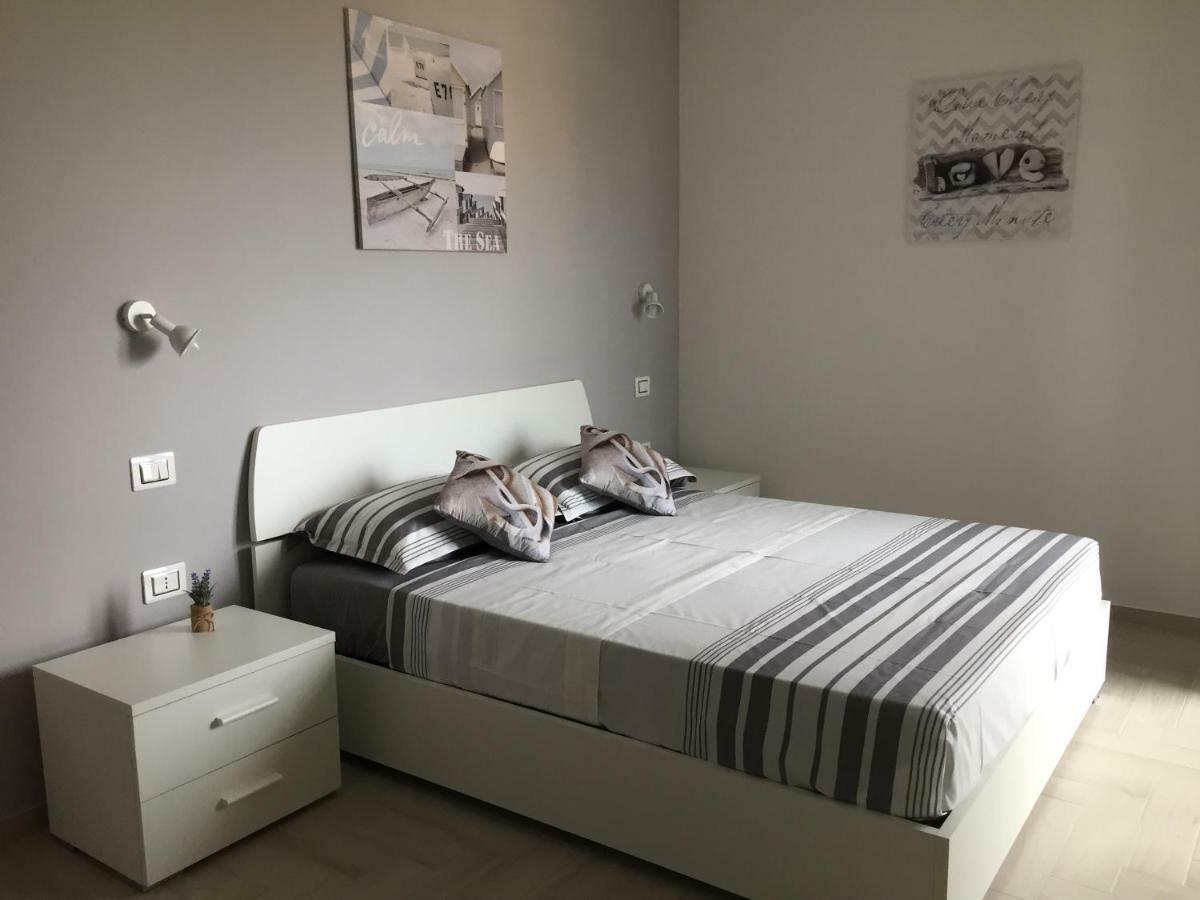 Le Domus Modern Apartments Cagliari Su Forti Екстер'єр фото