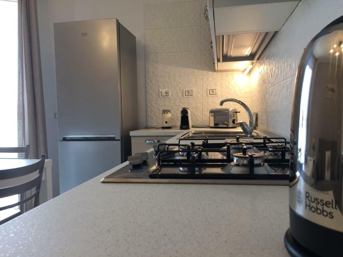 Le Domus Modern Apartments Cagliari Su Forti Екстер'єр фото