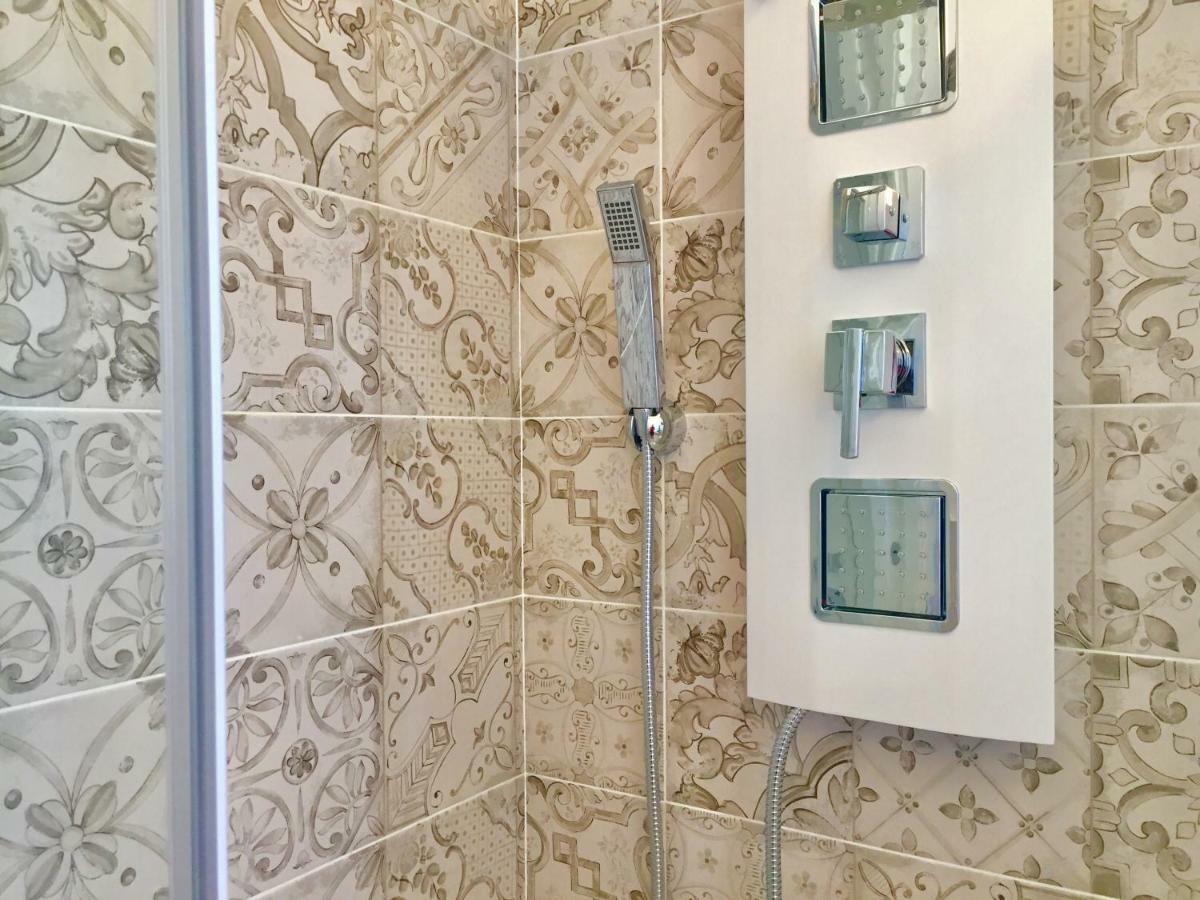Le Domus Modern Apartments Cagliari Su Forti Екстер'єр фото
