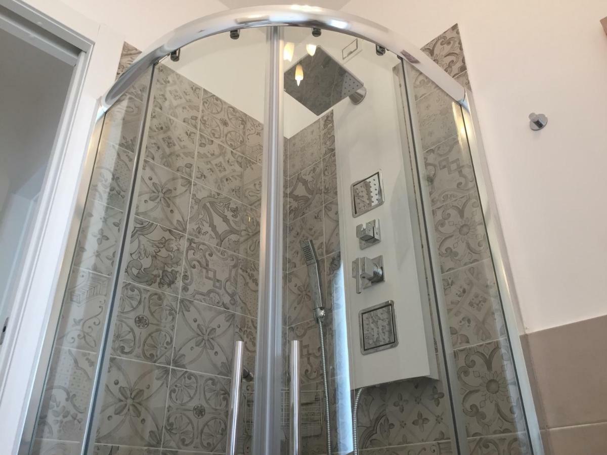 Le Domus Modern Apartments Cagliari Su Forti Екстер'єр фото