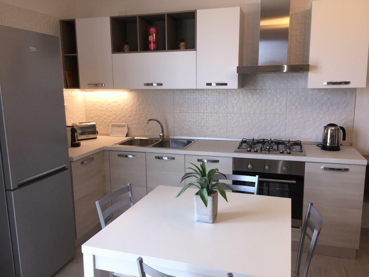 Le Domus Modern Apartments Cagliari Su Forti Екстер'єр фото